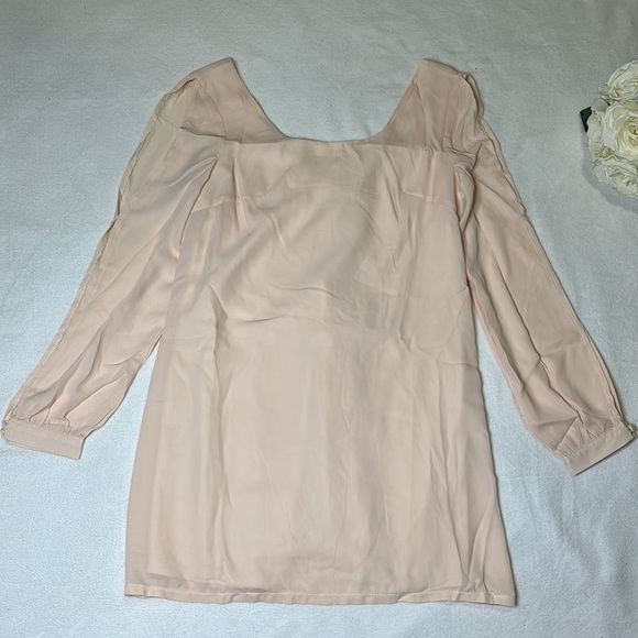 NEW XENIA beige dress with bow on back PERFECT FOR CHRISTMAS - Picture 3 of 3